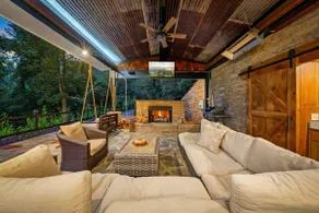 Luxe & Scenic Escape: Hot Tub ~ Breathtaking Views - Image 2