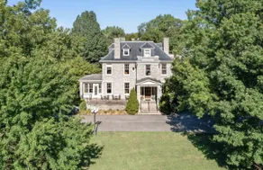 Historic 9 bedroom 10 bath 1900’s stone mansion - Image 2