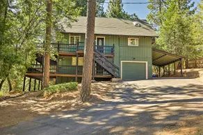 Near Trails: Cabin w/ 2-Level Deck in Twain Harte - Image 3