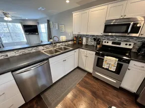 2BR Condo with Amenities - Near The Strip - FREE TICKETS INCLUDED - MB10-2 - Image 3