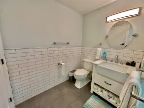 The Stylish Suite - 1BR with Free Parking - Image 4