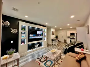 The Stylish Suite - 1BR with Free Parking - Image 3