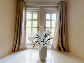 Cosy 1-bedroom cottage next to Combe Lodge Venue - Image 4