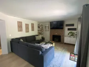 Manny’s Modern Valley Retreat - Image 5