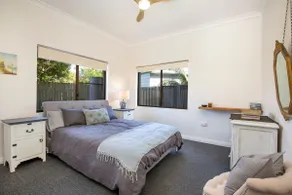 Saltbush Cottage Pet Friendly 1 Min Walk to Beach - Image 5