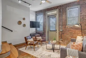 Modern, Insta-Worthy 2B Townhome in Walkable Springfield! - Image 5