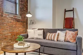 Modern, Insta-Worthy 2B Townhome in Walkable Springfield! - Image 3