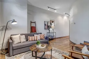 Modern, Insta-Worthy 2B Townhome in Walkable Springfield! - Image 2