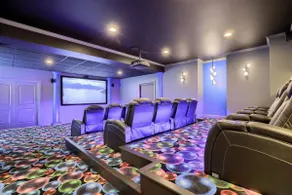 Resort Pickleball Pool Hot Tub Theater Arcade Golf - Image 4