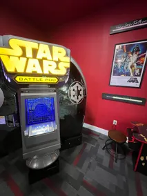 Resort Pickleball Pool Hot Tub Theater Arcade Golf - Image 5
