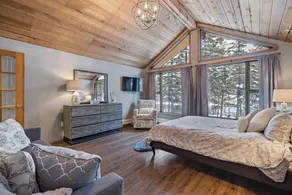 Lovely Suite with Full Kitchen, Close to Downtown! - Image 3