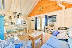 Private Lake Access & Canoes: Pennsylvania Cottage - Image 4