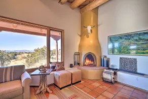 Santa Fe Sanctuary with Views at Every Turn - Image 2