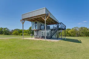 One-of-a-Kind Container Home on Mount Vernon Farm! - Image 2