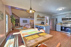 Modern Fayetteville Home < 1 Mi to U of A! - Image 2