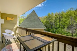 Conveniently located 1BR 2nd-Floor | Deck - Image 2