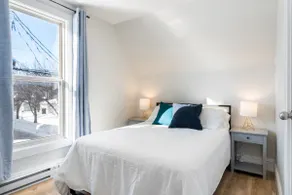 Downtown 2BDR - kitchen, Smart TV, Wifi - Image 4