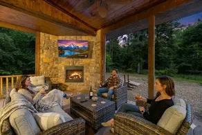 Family Lodge Central location with Hot Tub & Games - Image 3