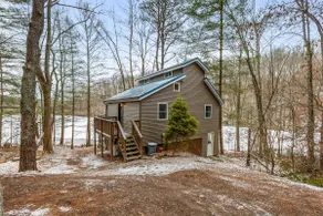 The Lake House - Hot tub with Lake view! - Image 5