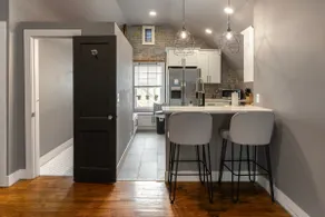 Lovely 1BR in Historic Ludlow Behind the Art Shop - Image 3