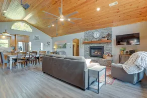 Beaver Lake Home w/ Game Room, Boat Slip & Views! - Image 2