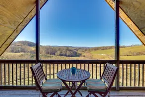 Decks, Panoramic Views! Mtn Retreat in Sparta - Image 2