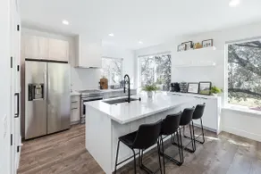 Luxury 4 Bdr/2BR Home w/ Fast Wi-Fi & Streaming - Image 2