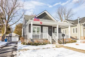 Bright, Beautiful & Cozy 4BR/2BA Plymouth Getaway! - Image 3