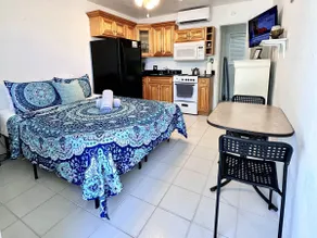 Queen Studio, just a few Steps from the Beach! - Image 3