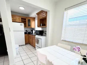 Sunny Family Condo Near Beach - Perfect for Fall - Image 5