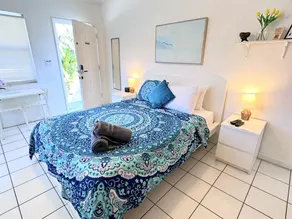 Coastal Bliss: Romantic Getaway by the Beach - Image 2