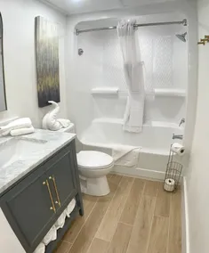 Luxury King OceanFront Couple’s Suite - Image 5