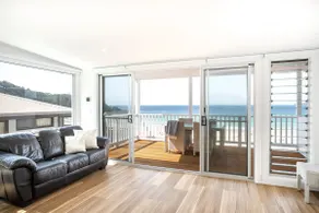 Pas Beach House Apartment 2 - Image 3