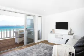 Pas Beach House Apartment 2 - Image 4