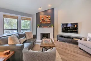 Modern Sunriver Home w/ Hot Tub: Ski, Hike & Bike! - Image 5