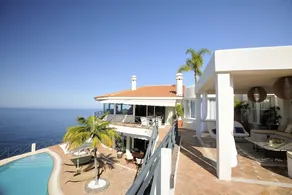 Luxuriöse Villa Bahía mit Infinity Pool, Panoramablick, Sauna und Fitnessbereich - Image 3