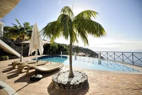 Luxuriöse Villa Bahía mit Infinity Pool, Panoramablick, Sauna und Fitnessbereich - Image 2
