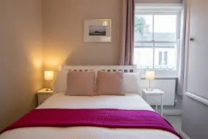Seaside Mews - charming 2-bed cottage close to the sea - Image 3