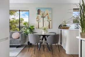 North-East Facing Modern 2-bed Apartment - Image 5