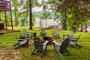 5BR Log Home w/ Hot Tub & Dock on Lake of Egypt - Image 4
