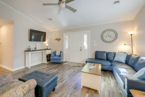 Walk to Beach & Family Fun! Emerald Isle Home - Image 3