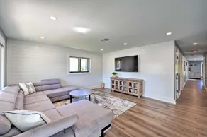 Walk to Beach: Getaway w/ Pool in Naples! - Image 3