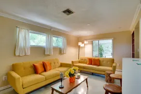 Charming Mid-Century House - Just Steps to Lake! - Image 5