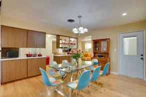 Charming Mid-Century House - Just Steps to Lake! - Image 2