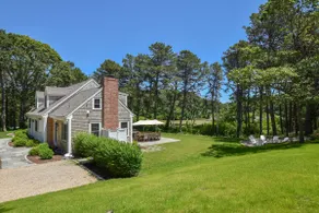 Pond-Front Home w Water Views - Image 4