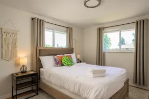 Denver Art House | Sleeps 16 | Game Room | FirePit - Image 5