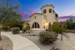 Secluded Luxury Retreat with Heated Pool/Spa, Game Room and Nearby Golf & Hiking - Image 4