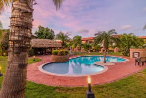 Walking Distance to Eagle Beach with Tropical Vibe - Image 2