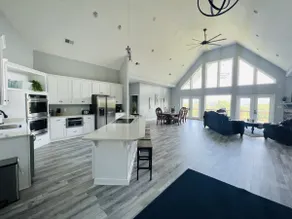 New! Private 5BR 5,000 SqFt Lake House on 7 Acres - Image 2