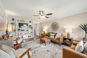 Sleek 4BR Single-Level: 3 Kings + Retro Arcade - Image 5